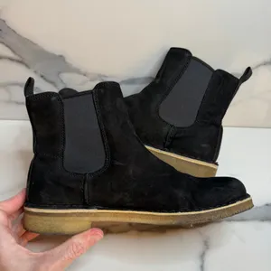 Clarks Wmns Black Leather Desert Peak Chelsea Boots Sz 7.5 Classic Closet Staple thumbnail 7