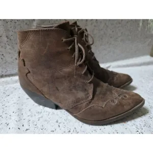 Harris Hawk Details Boots Leather Embossed Western Ankle Women Size 6.5 Spanish thumbnail 8
