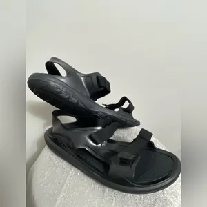 Crocs Swiftwater Sandals Black Unisex M12 /W14– Lightweight Water-Friendly (B3)✨ thumbnail 3
