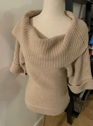 White House black market size xs sweater thumbnail 1