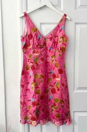Tahari Bright Pink Floral Silk V Shift Dress Ruffle Trim Vintage Y2K Girly 8 thumbnail 1