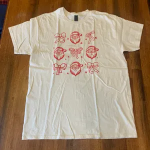 Gildan Christmas Graphic T-shirt Large Cream Red Santa Bow Design thumbnail 1