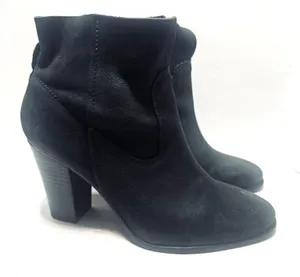 Vince Camuto Feina Bootie Womens Pull On Leather Heel Ankle Boots Black Size 8.5 thumbnail 1