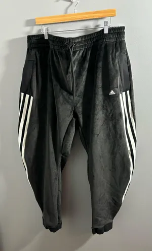 Adidas barrel leg sweats pants thumbnail 1