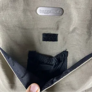 Baggallini  3 compartment shoulder bag thumbnail 5