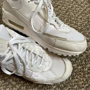 Nike Air Max 90 Futura Triple White Shoes Sneakers DM9922-101 thumbnail 11