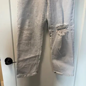 Levi's Ribcage Straight Ankle Jean Light Wash Distress High Waist Button‎ Fly 26 thumbnail 2