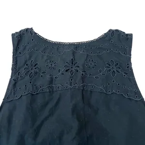 Hollister (L) Cotton Flower Cut Out Embroidered Overlay Sleeveless Top Blouse thumbnail 10