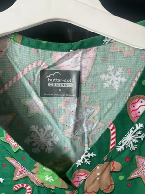 Butter Soft Holiday Pattern Scrub Top thumbnail 3