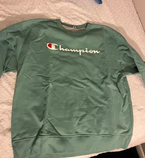 Champion crewneck thumbnail 1