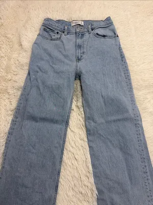 Abercrombie & Fitch High Rise 90’s Relaxed Jean thumbnail 3