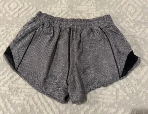 Lululemon Hotty Hot Short 2.5” thumbnail 1
