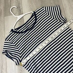 Brandy Melville Tshirt striped crop top womens Navy Blue White one size casual thumbnail 3