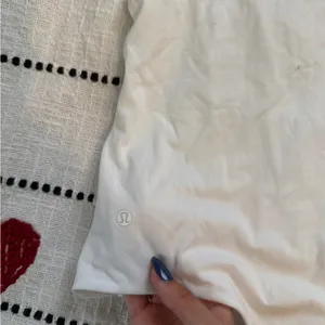 Chic White Lululemon Bodysuit size small thumbnail 5