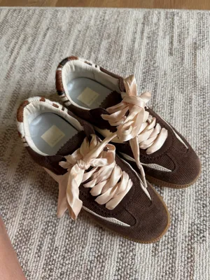 DV by Dolce Vita Sneakers thumbnail 3