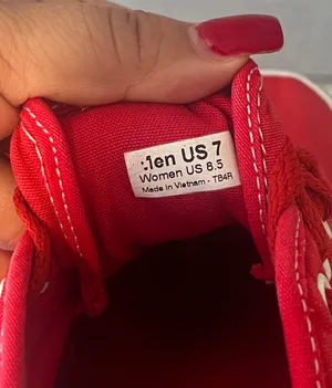 Red Vans Sneakers – Women’s Size 7 (Fits 8) Classic low-top red Vans with white stitching and sole. Barely worn, excellent condition. Labeled as US Women’s 7, but they fit more like an 8. Perfect for everyday style or streetwear looks. thumbnail 5