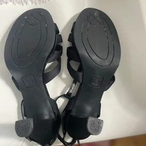 Kenneth‎ Cole Reaction Black Heels Size 7 thumbnail 4