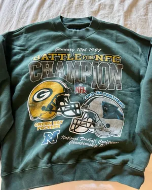 Abercrombie crewneck thumbnail 1