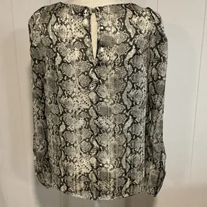 Vici Snake Print Long Sleeve Blouse - Black & White thumbnail 3