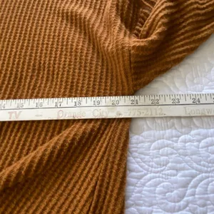 Mudd Waffle Knit Long Sleeve Knotted Front Cozy Chestnut Brown Top Size XL thumbnail 11