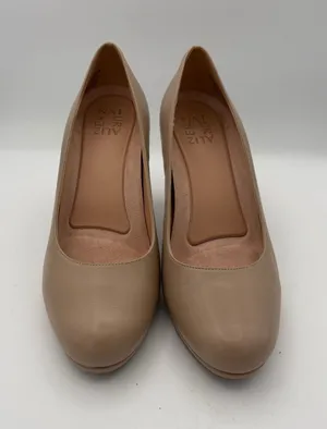 Women’s Naturalizer Size 8.5 Nude Leather Pumps thumbnail 1
