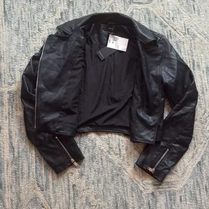 Forever 21 Women's Faux Leather Moto Jacket Size Medium thumbnail 4