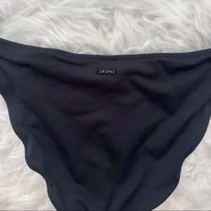 Skims Signature Swim Dipped Mid Coverage Bikini Bottom Onyx Size Medium thumbnail 7