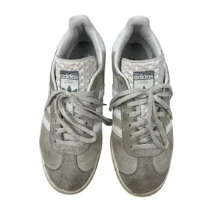 Adidas Gazelle Women's Gray White Suede Lace Up Low Top Sneakers Shoes Size 7.5 thumbnail 2
