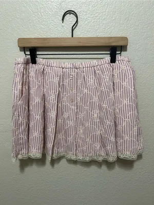 🌸 Bailey Rose Striped Embroidered Lace Mini Skirt M NWOT thumbnail 2