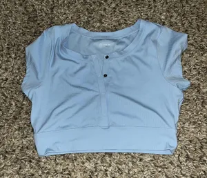 Aerie Offline Henley Cropped Button Up Top Size Medium thumbnail 1