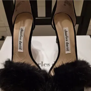NWB Charles David Wonens Size 6 Empoli Faux Fur Heels Shoes thumbnail 6