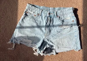High-Rise American Eagle Ripped Jean Shorts thumbnail 1