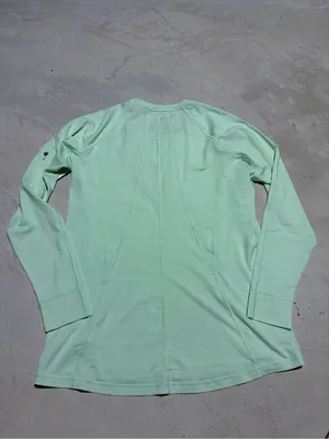 Athleta NWT Pacifica Light Green Long-Sleeve Performance Top large MSRP$69 thumbnail 7
