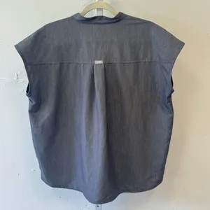 FIGS Rafaela Oversized Scrub Tops for Women Mandarin Collar Shirttail Hem Gray M thumbnail 3