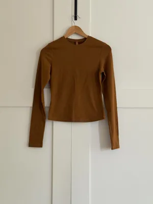 NWT Skims Cotton Jersey Long Sleeve T-Shirt SMALL thumbnail 2