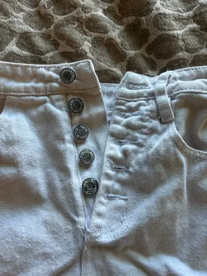 White skirt thumbnail 3