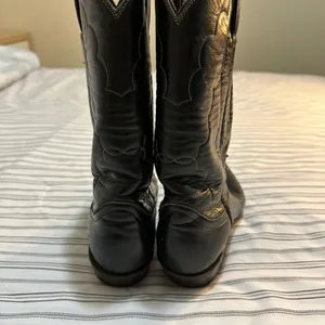 Vintage Tony Lama Black Cowgirl Boots Size 5.5 Narrow fit Leather Vintage thumbnail 3