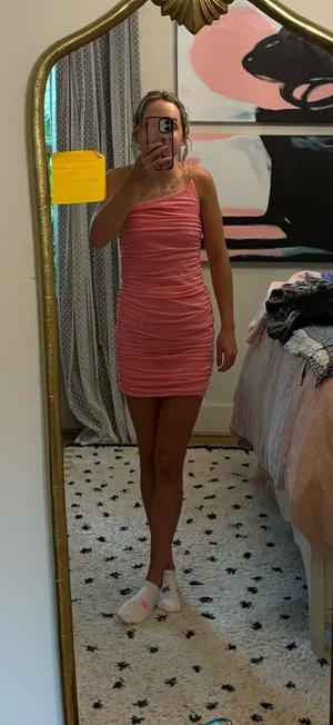 Tight rouged pink formal dress thumbnail 1