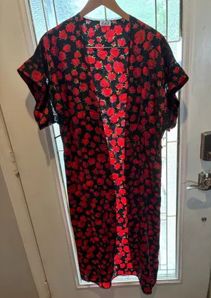 Red rose robe Size XL thumbnail 1
