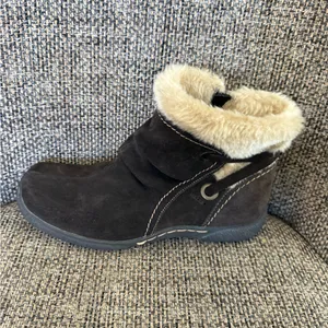 BareTraps Leanna Brown‎ Suede Ankle Boots Size 8.5M thumbnail 7