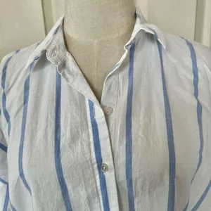 H & M blue and white striped long sleeved button down shirt thumbnail 4