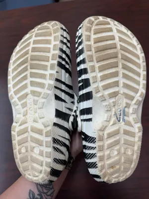 Crocs Zebra Print Lined Clogs Size Womens 9 thumbnail 4