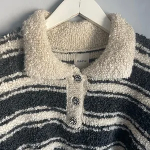 Maeve‎ Anthropologie Striped Polo Sweater Grey Cream Rhinestone Buttons sz L thumbnail 5