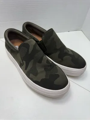 Steve Madden Gills Women's Camo Green Slip-On Platform Sneakers size 7.5 thumbnail 10