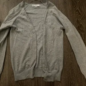 Zara (Size M) Size M thumbnail 1