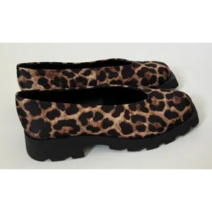 Katy Perry Daarling Leopard Print Slip On Flat Loafer Black Tan Size 5.5 NEW thumbnail 3