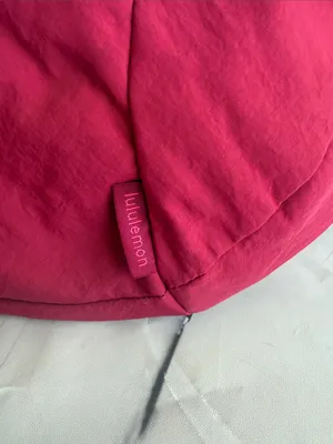 lululemon athletica Slouchy Sling Bag in Berry Rumble (BRML) thumbnail 3