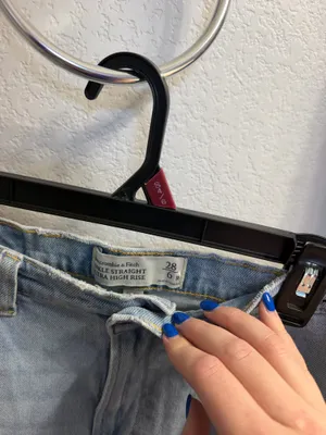 Abercrombie High-Rise Jeans Curve Love thumbnail 2