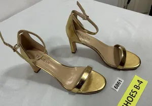 Womans Excellent Condition Teaieui Strappy Sandals 9.5 Gold Block Heel Strap thumbnail 1