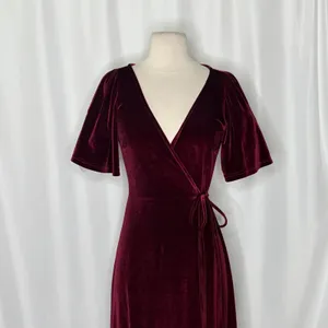 BALTIC BORN Meghan Velvet Wrap Maxi Dress Mulberry Purple Red Tie Waist X-Small thumbnail 3